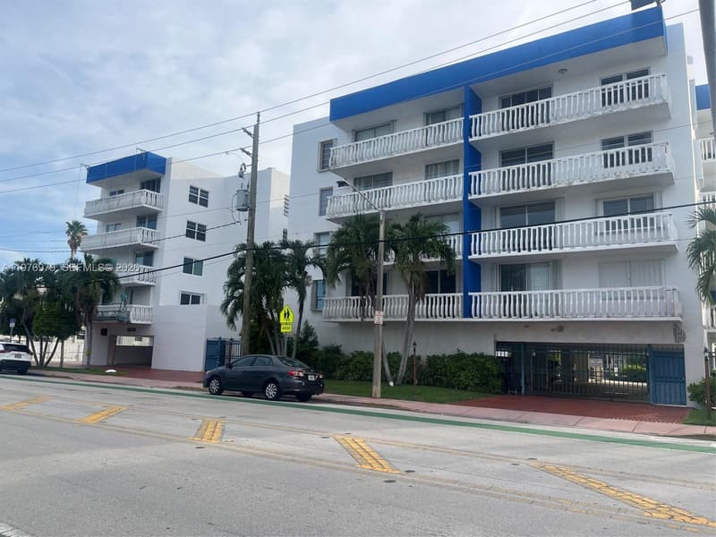 8530 Byron Ave #402, Miami Beach, 33141