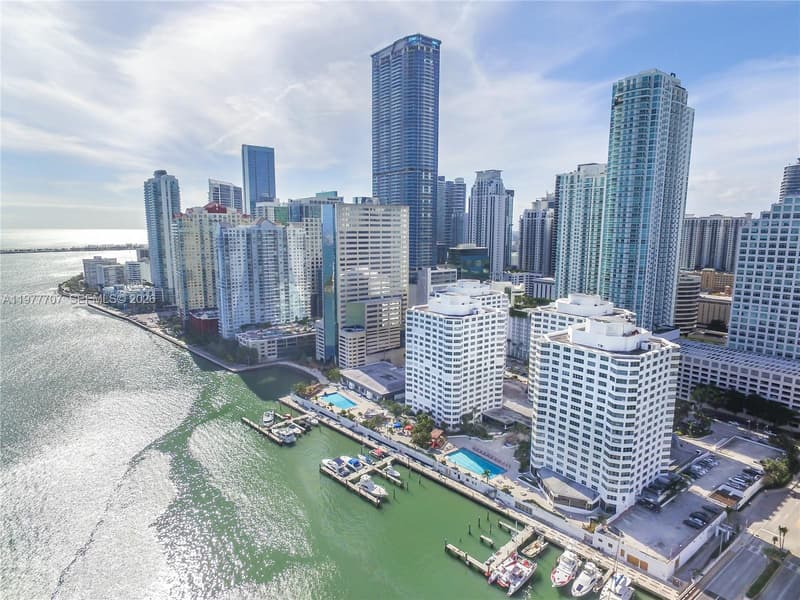 825 Brickell Bay Dr #841, Miami, 33131