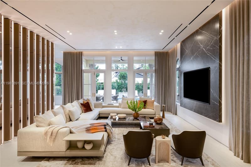 1522 Island Blvd, Aventura, 33160