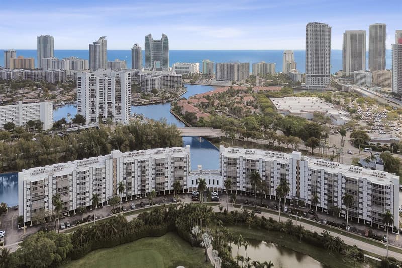200 Diplomat Parkway #326, Hallandale Beach, 33009