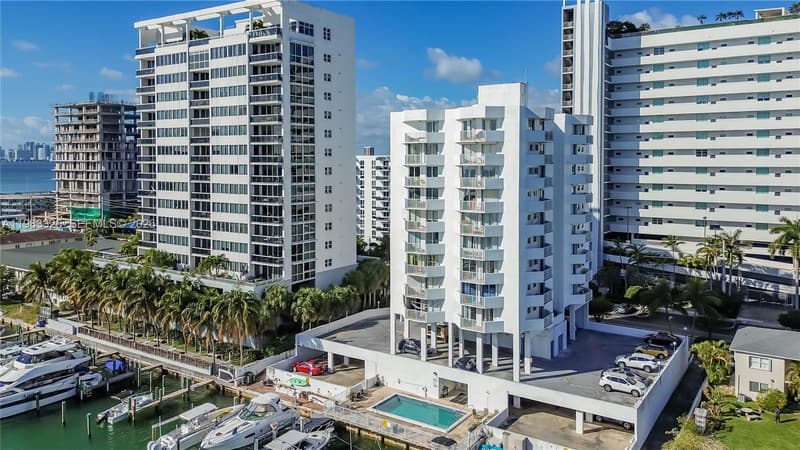 7933 West Dr #1025, North Bay Village, 33141