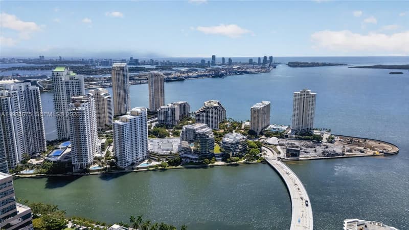 950 Brickell Bay Dr #4100, Miami, 33131