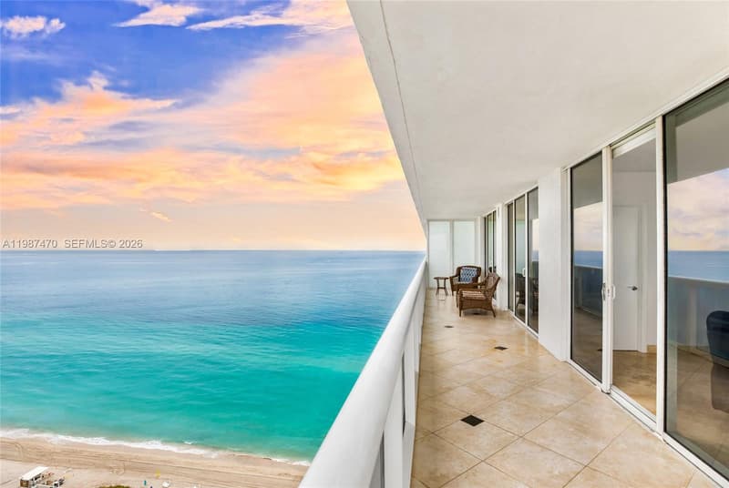 1830 Ocean Dr #2808, Hallandale Beach, 33009