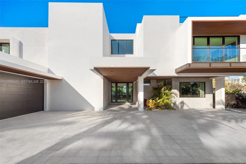 128 Ocean Blvd, Golden Beach, 33160