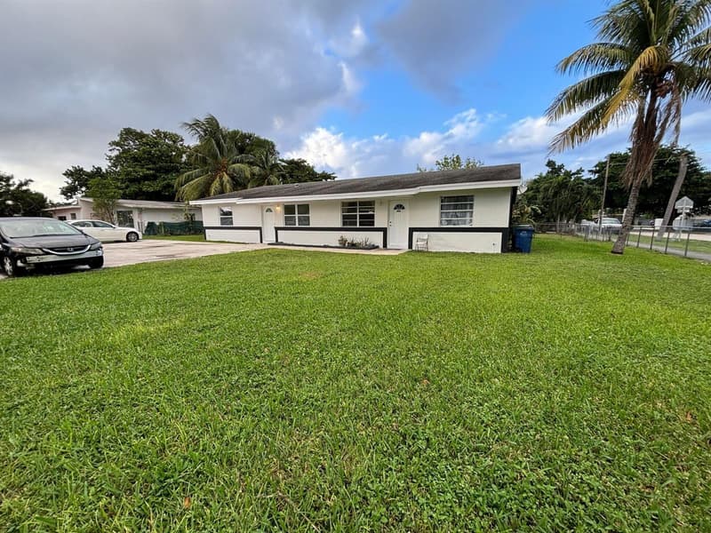 800 7th Street, Hallandale Beach, 33009