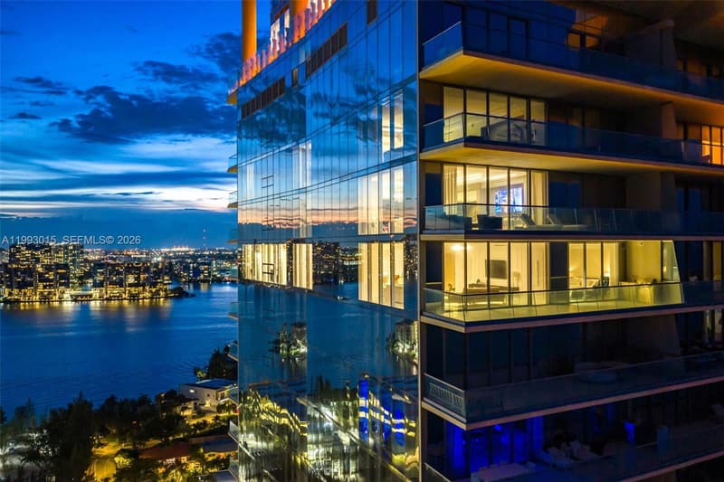 18501 Collins Ave #2504, Sunny Isles Beach, 33160