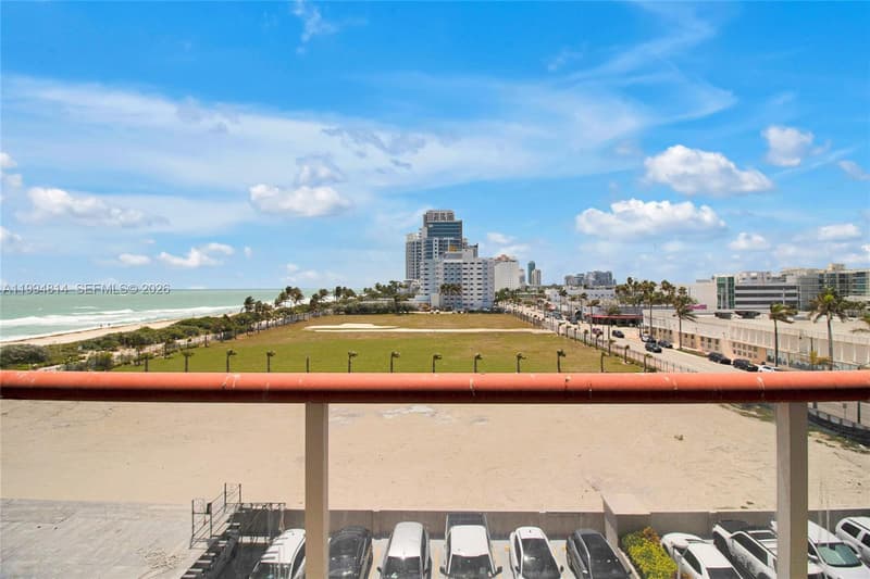 6767 Collins Ave #504, Miami Beach, 33141