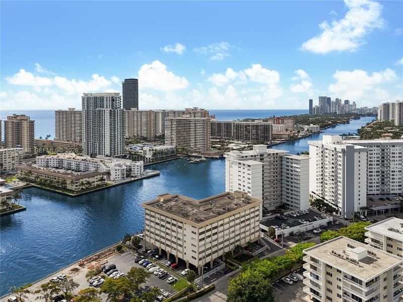 111 Golden Isles Dr #G4, Hallandale Beach, 33009