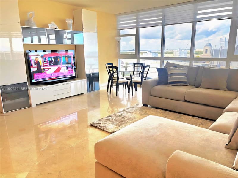 100 Lincoln Rd #PH4, Miami Beach, 33139