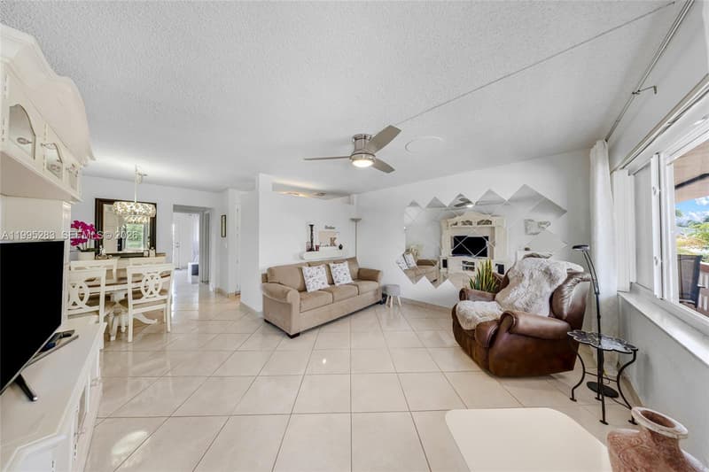 1015 11th Ave #15K, Hallandale Beach, 33009