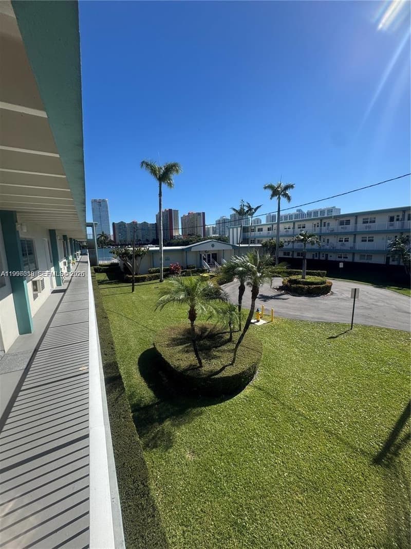 3923 166th St #N208, North Miami Beach, 33160