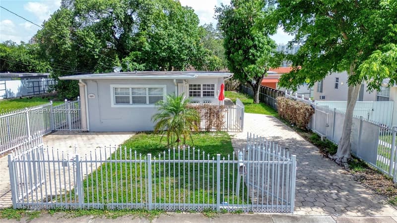 3121-3123 25th Ter, Miami, 33133