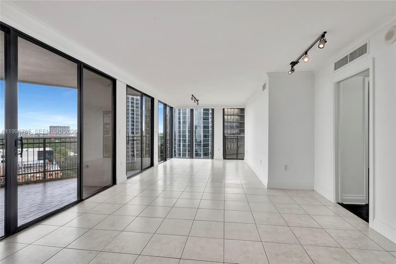 2901 Bayshore Dr #16G, Miami, 33133
