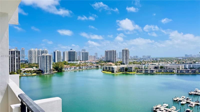 2780 183rd St #2012, Aventura, 33160