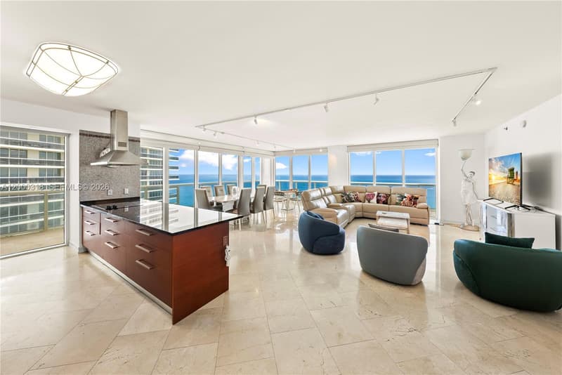 1850 Ocean Dr #3301, Hallandale Beach, 33009