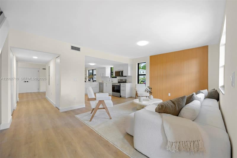 7996 Crespi Blvd, Miami Beach, 33141