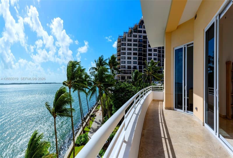 808 Brickell Key Dr #404, Miami, 33131