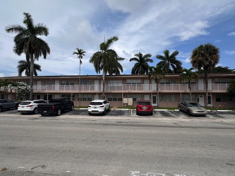 230 11th Ave #14, Hallandale Beach, 33009
