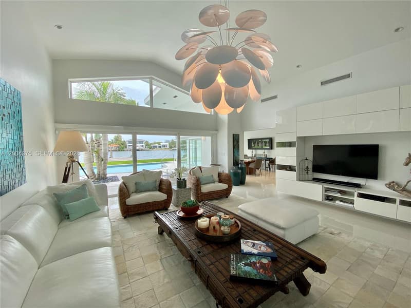 265 Shore Dr, Miami Beach, 33141