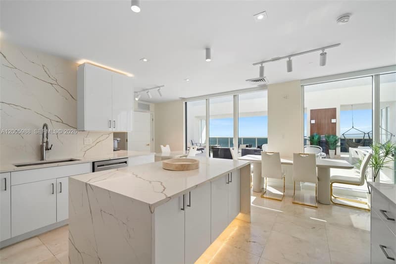 1830 Ocean Dr #5103, Hallandale Beach, 33009