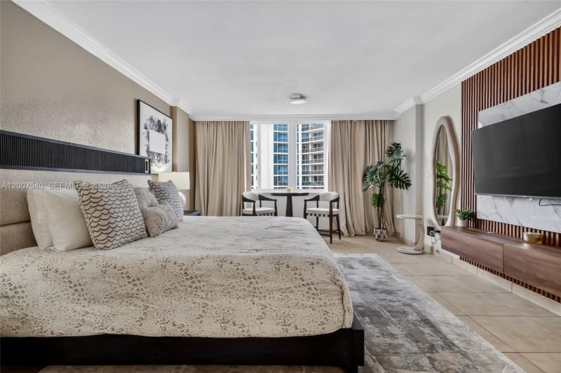 19201 Collins Ave #1123, Sunny Isles Beach, 33160