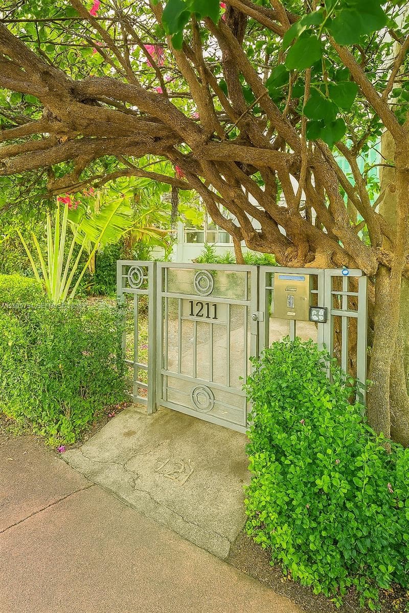 1211 Pennsylvania Ave #B1, Miami Beach, 33139