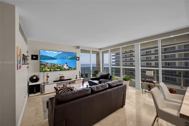 1800 Ocean Dr #2205, Hallandale Beach, 33009