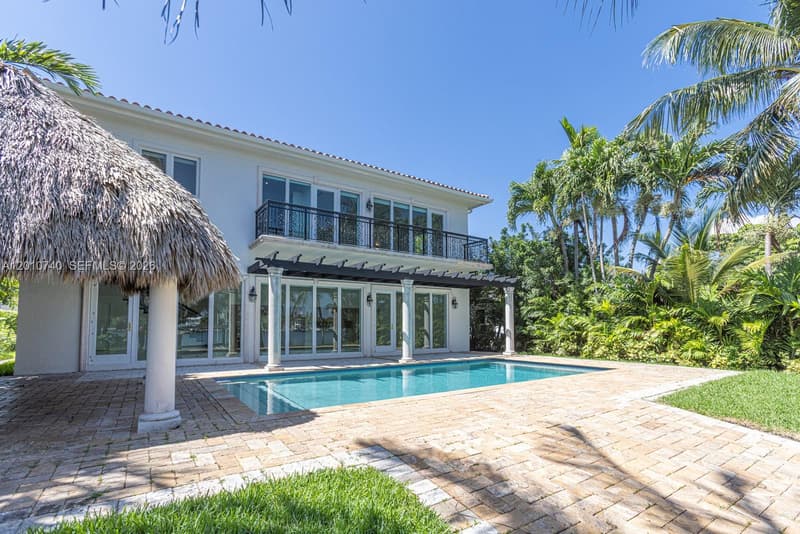 425 Shore Dr, Miami Beach, 33141