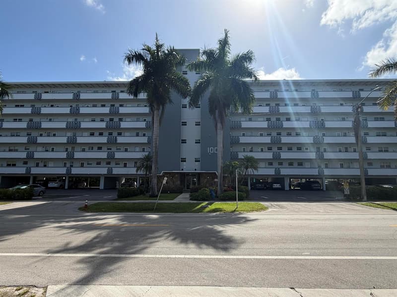 1000 14th Avenue #304, Hallandale Beach, 33009