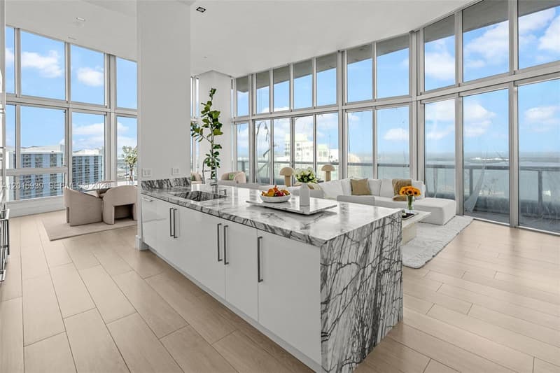 465 Brickell Ave #4101, Miami, 33131