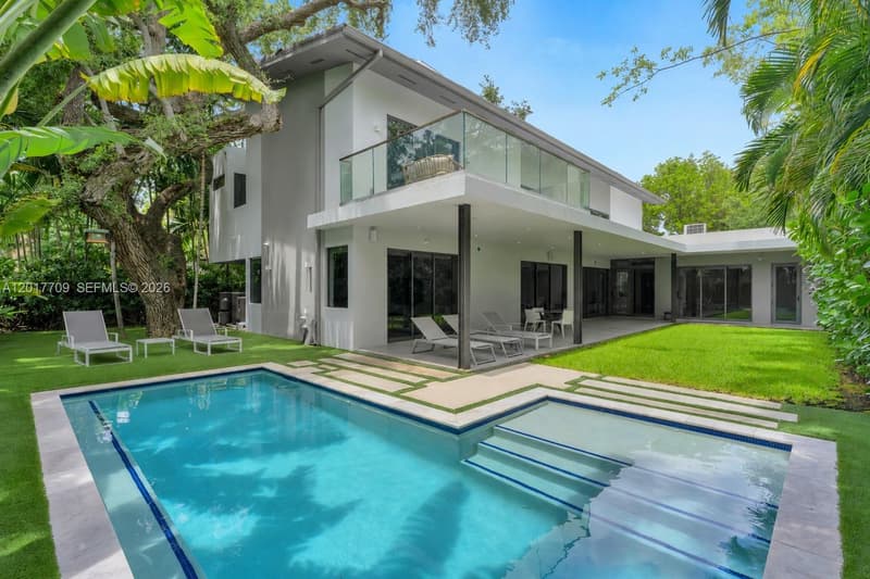 10 Samana Dr, Miami, 33133