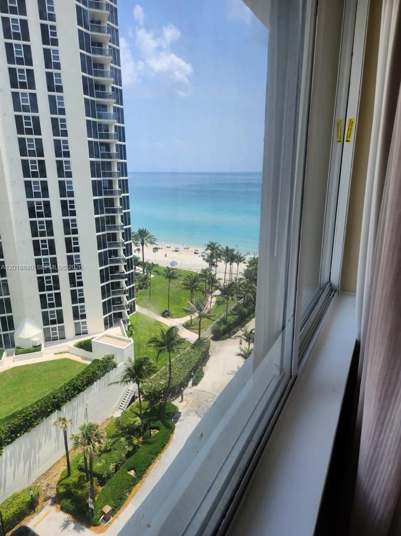 19201 Collins Ave #1028, Sunny Isles Beach, 33160