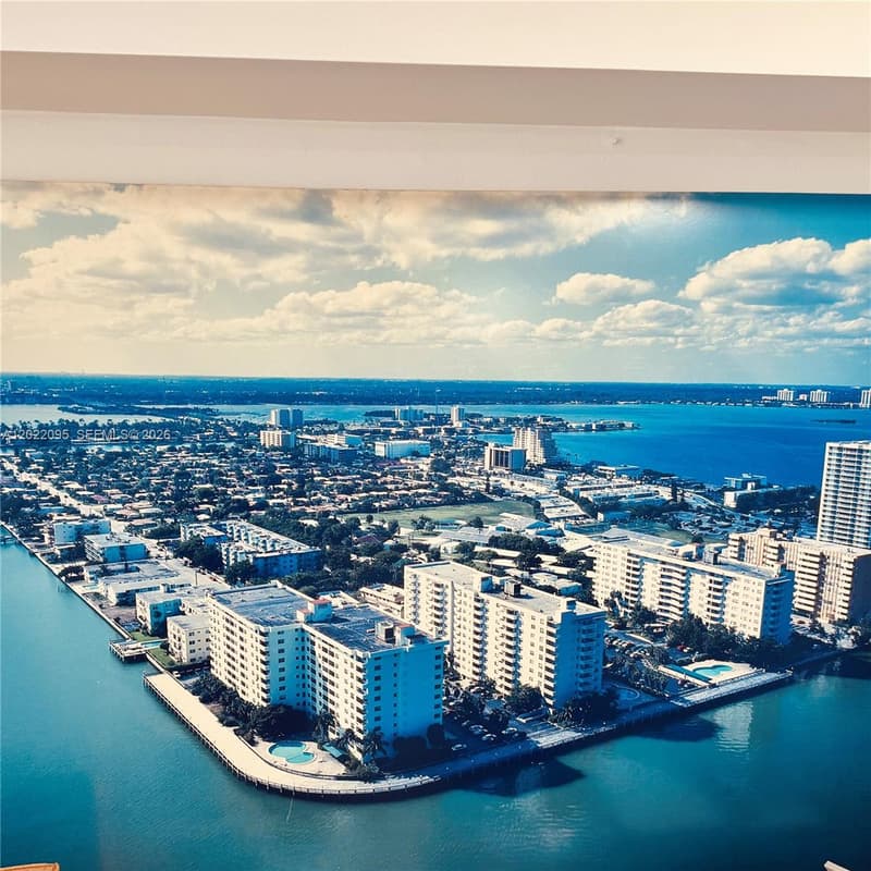 7501 Treasure Dr #7R, North Bay Village, 33141