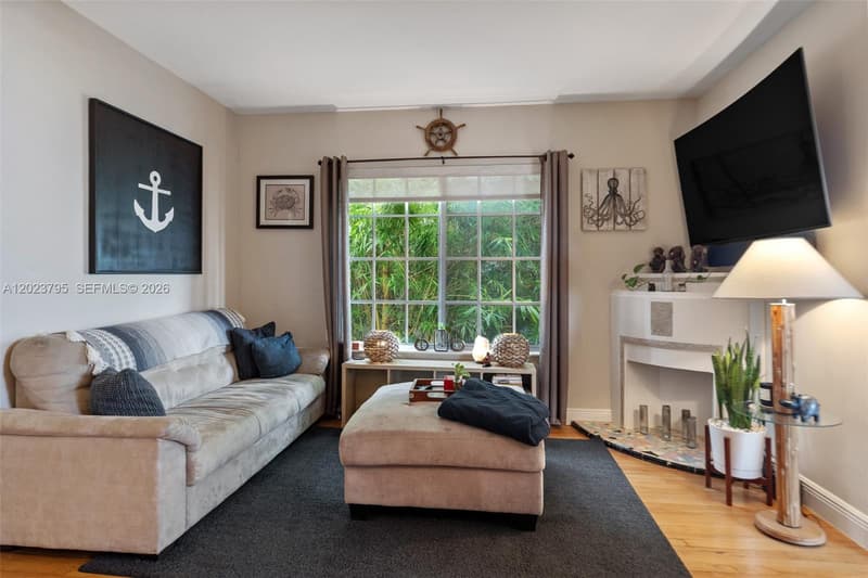 936 Pennsylvania Ave #205, Miami Beach, 33139