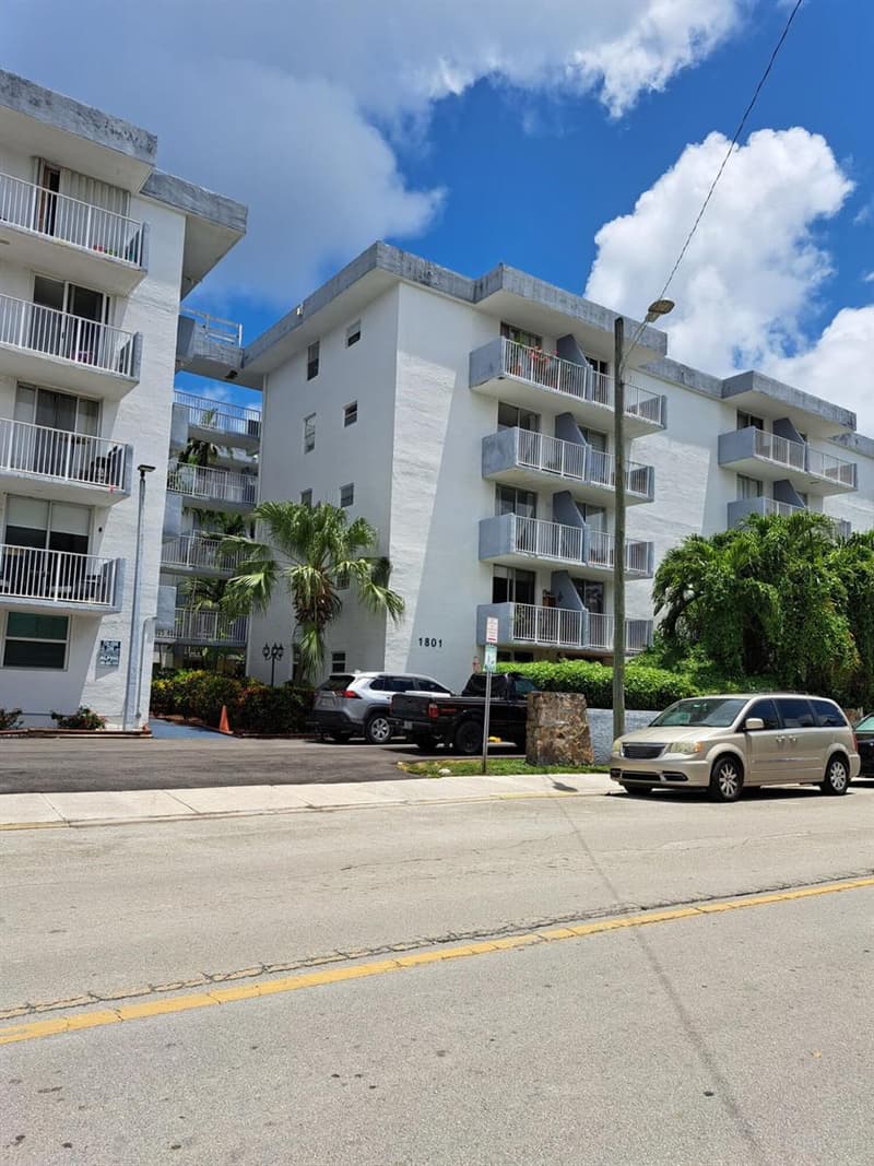 1801 Treasure Drive, North Bay Village, 33141