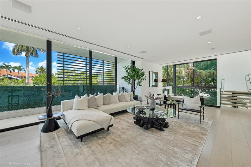 420 Hibiscus Dr, Miami Beach, 33139