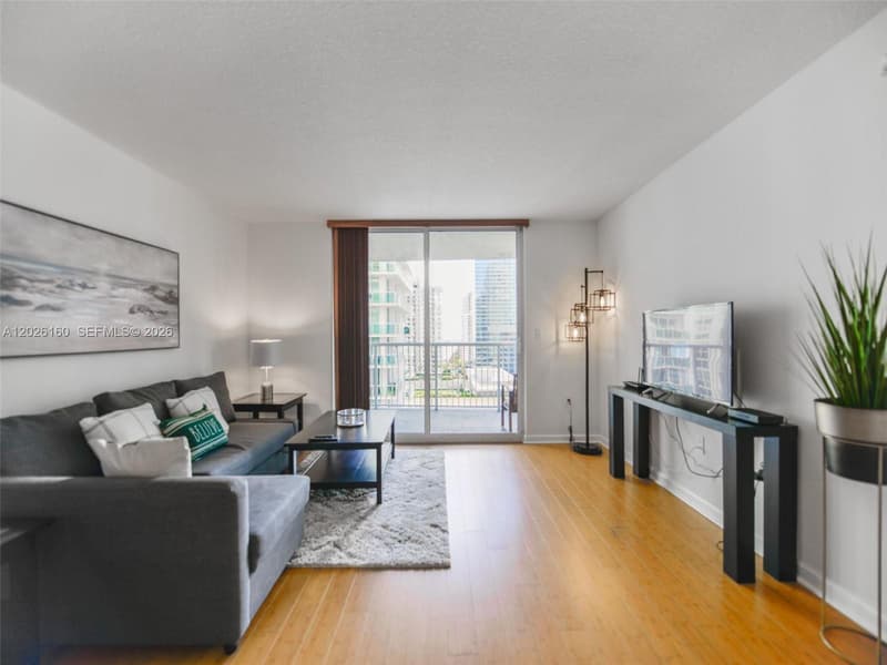 1200 Brickell Bay Dr #2119, Miami, 33131