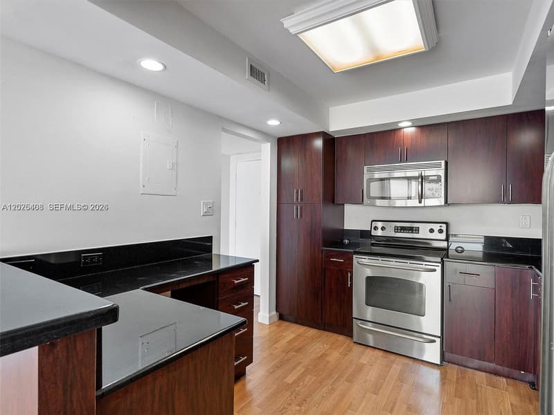 18021 Biscayne Blvd #603, Aventura, 33160