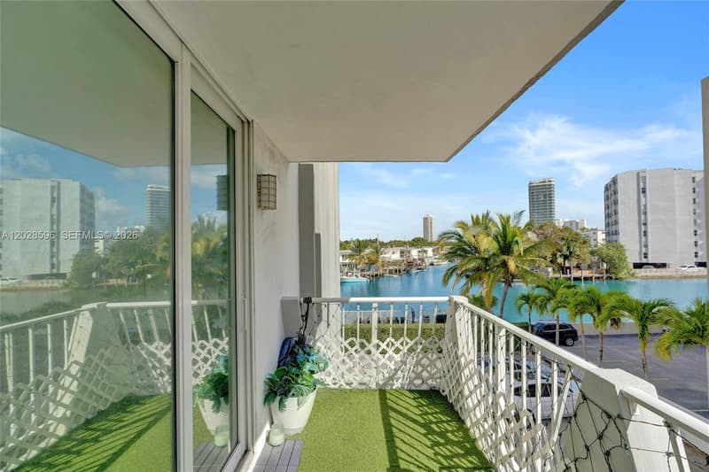 7133 Bay Dr #305, Miami Beach, 33141