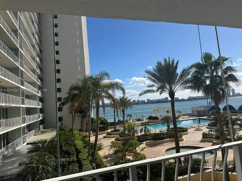 7601 Treasure Dr #610, North Bay Village, 33141