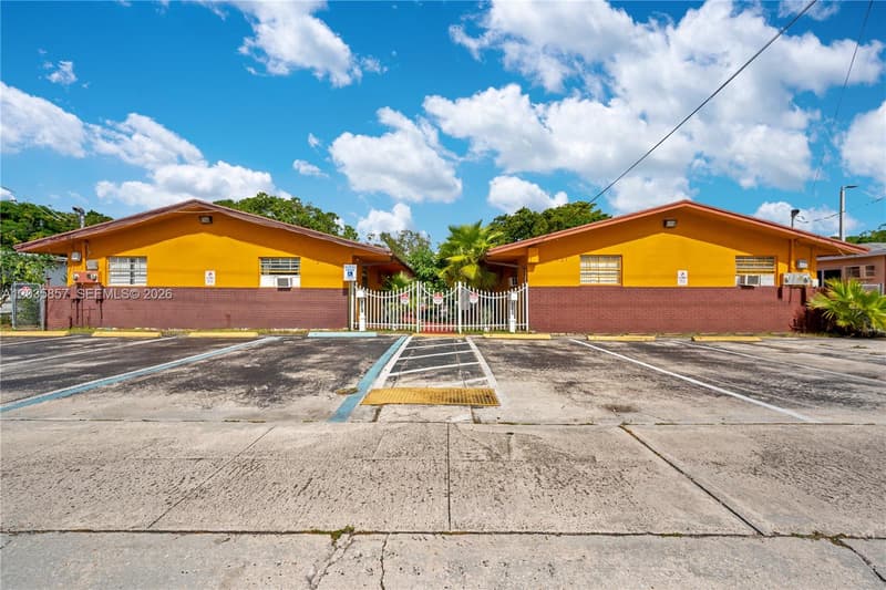 129-131 5th St, Hallandale Beach, 33009