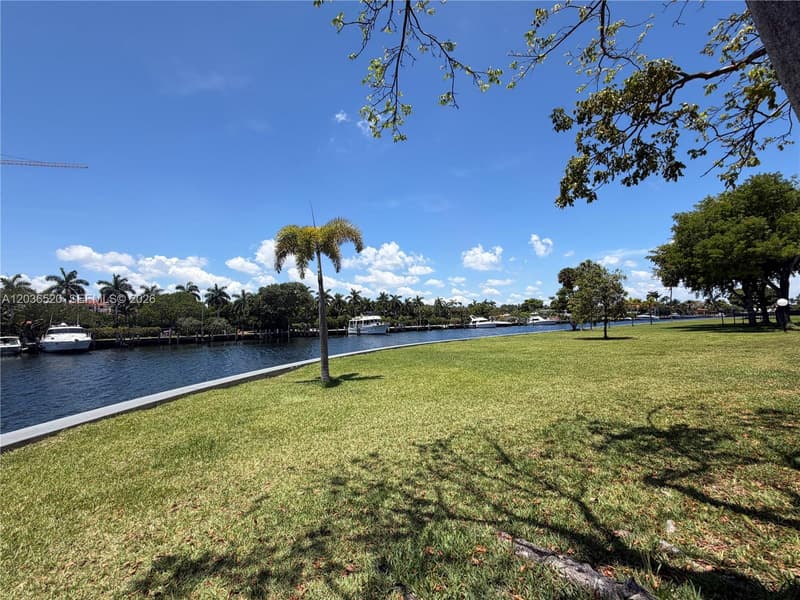 501 Three Islands Blvd #303, Hallandale Beach, 33009