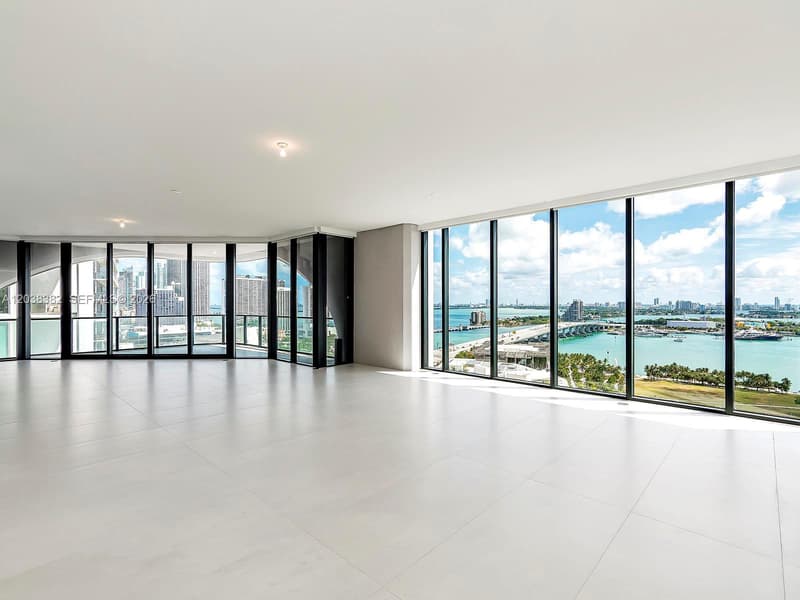 1000 Biscayne Blvd #2002, Miami, 33132