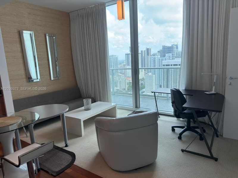 300 Biscayne Blvd #T-3703, Miami, 33131