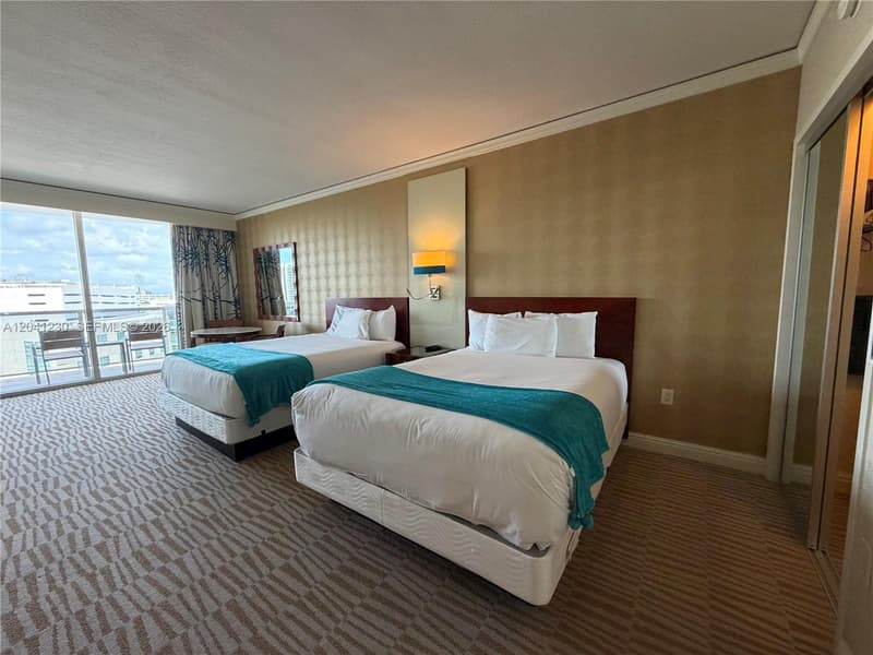 18001 Collins Ave #618, Sunny Isles Beach, 33160