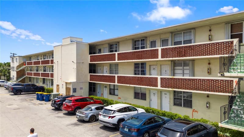 1790 79th St Cswy #B303, North Bay Village, 33141