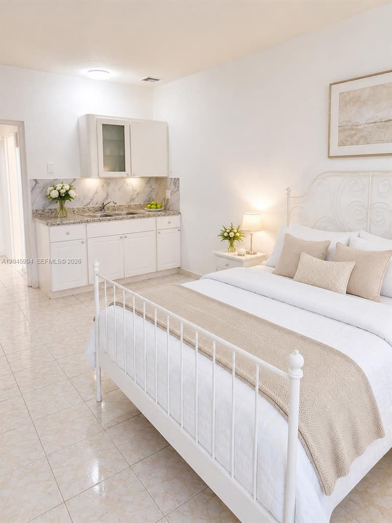 Hallandale Beach, 33009