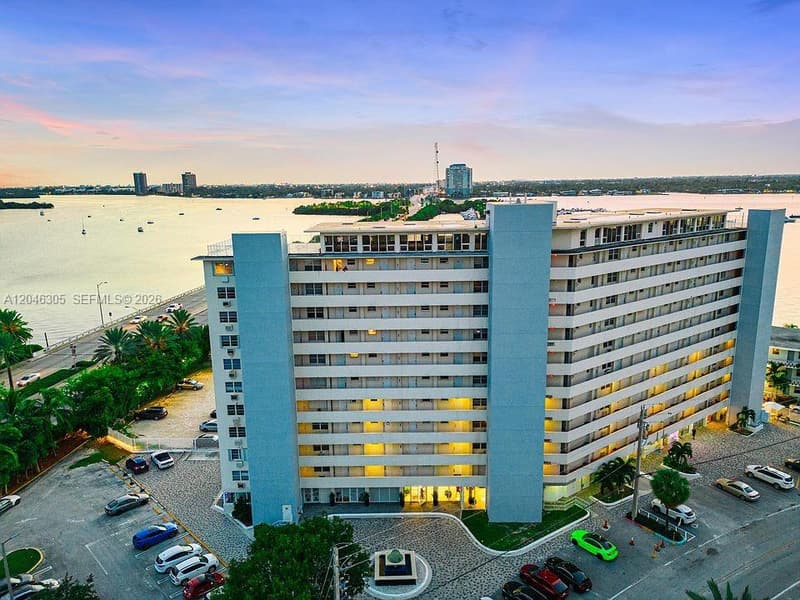 7904 West Dr #214, North Bay Village, 33141