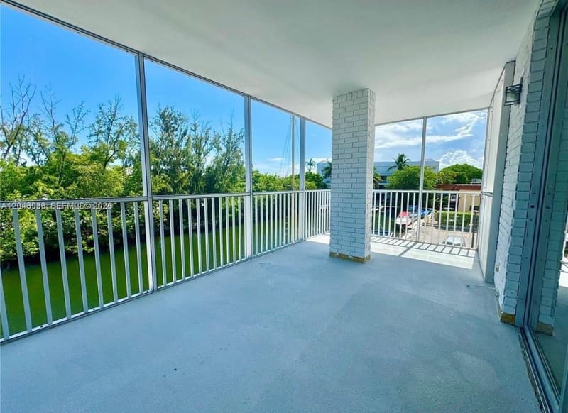 3660 166th St #315, North Miami Beach, 33160