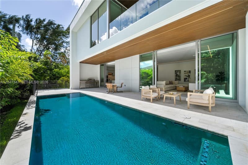 7701 Coquina Drive, North Bay Village, 33141